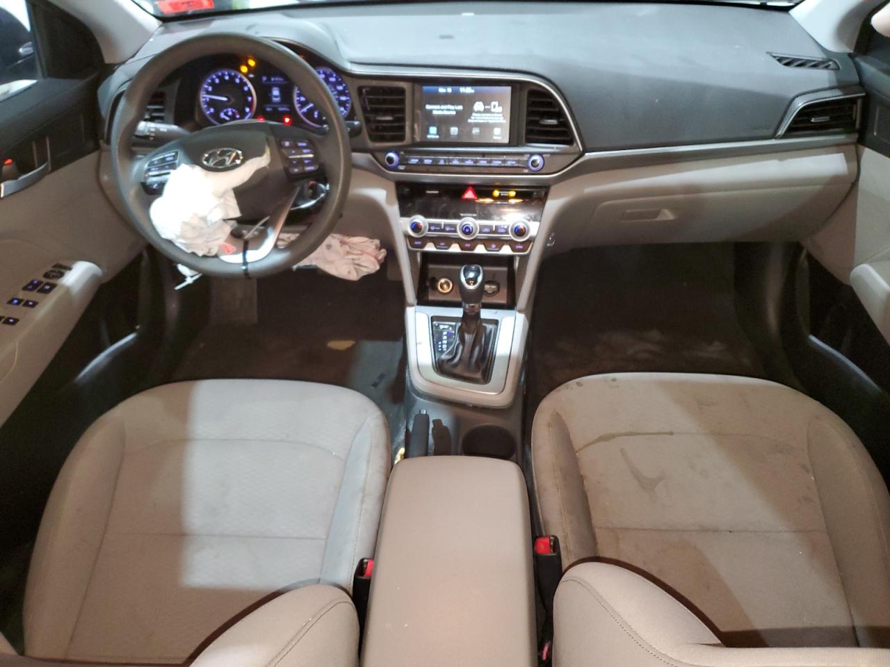 HYUNDAI ELANTRA SEL
