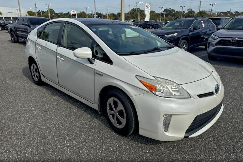 2014 TOYOTA PRIUS #3304609453