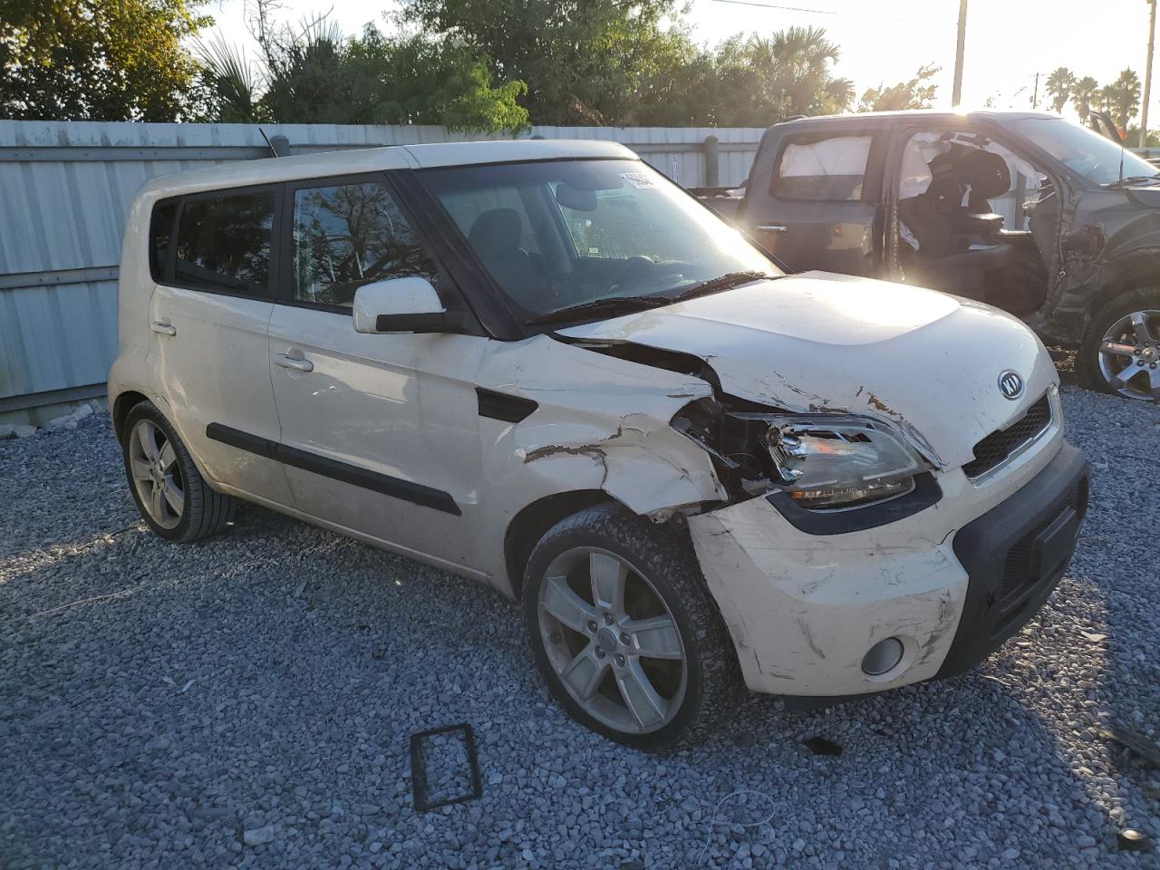 KIA SOUL +