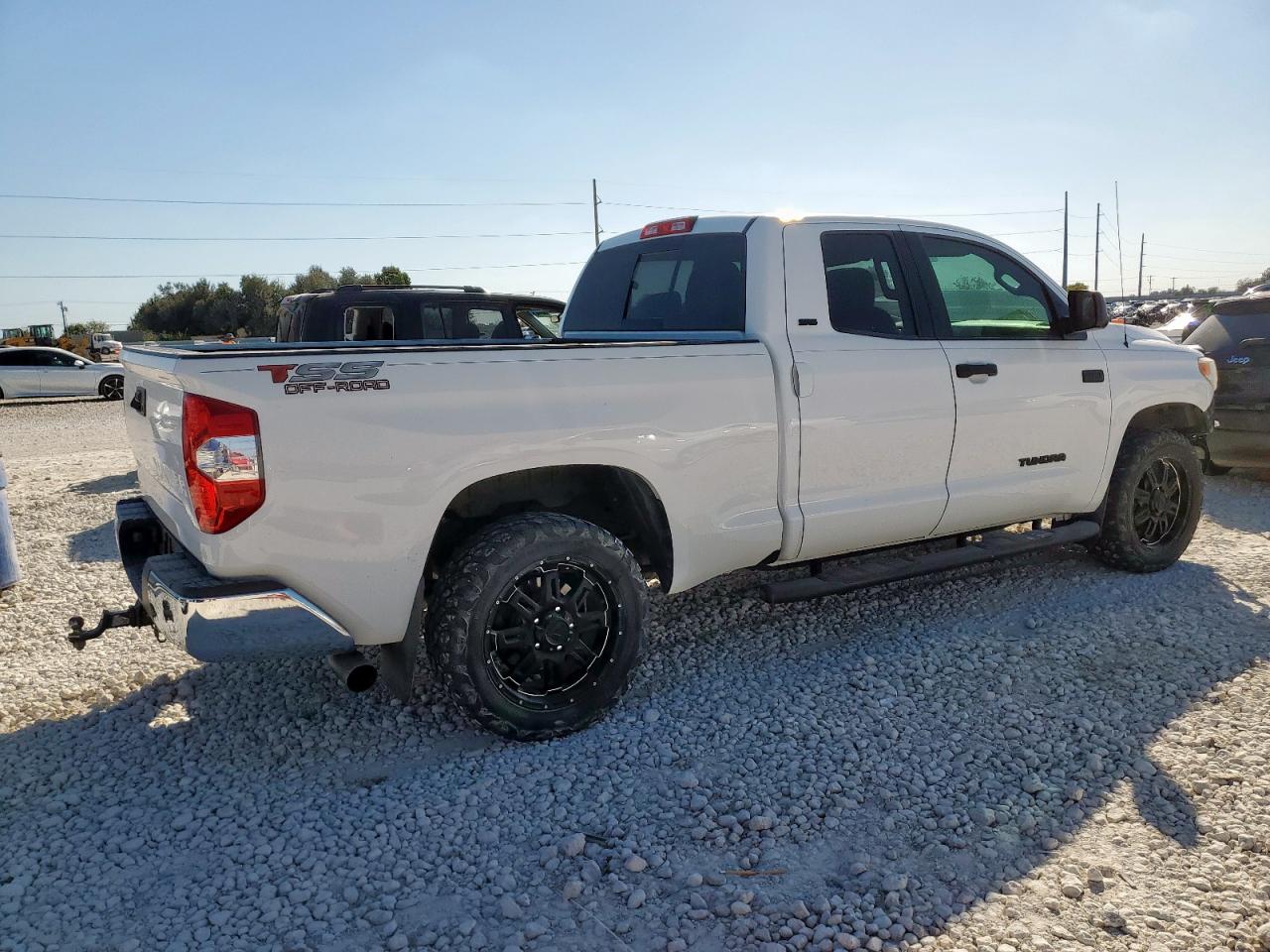 TOYOTA TUNDRA DOUBLE CAB SR