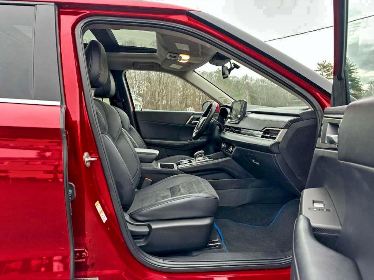 MITSUBISHI OUTLANDER SE