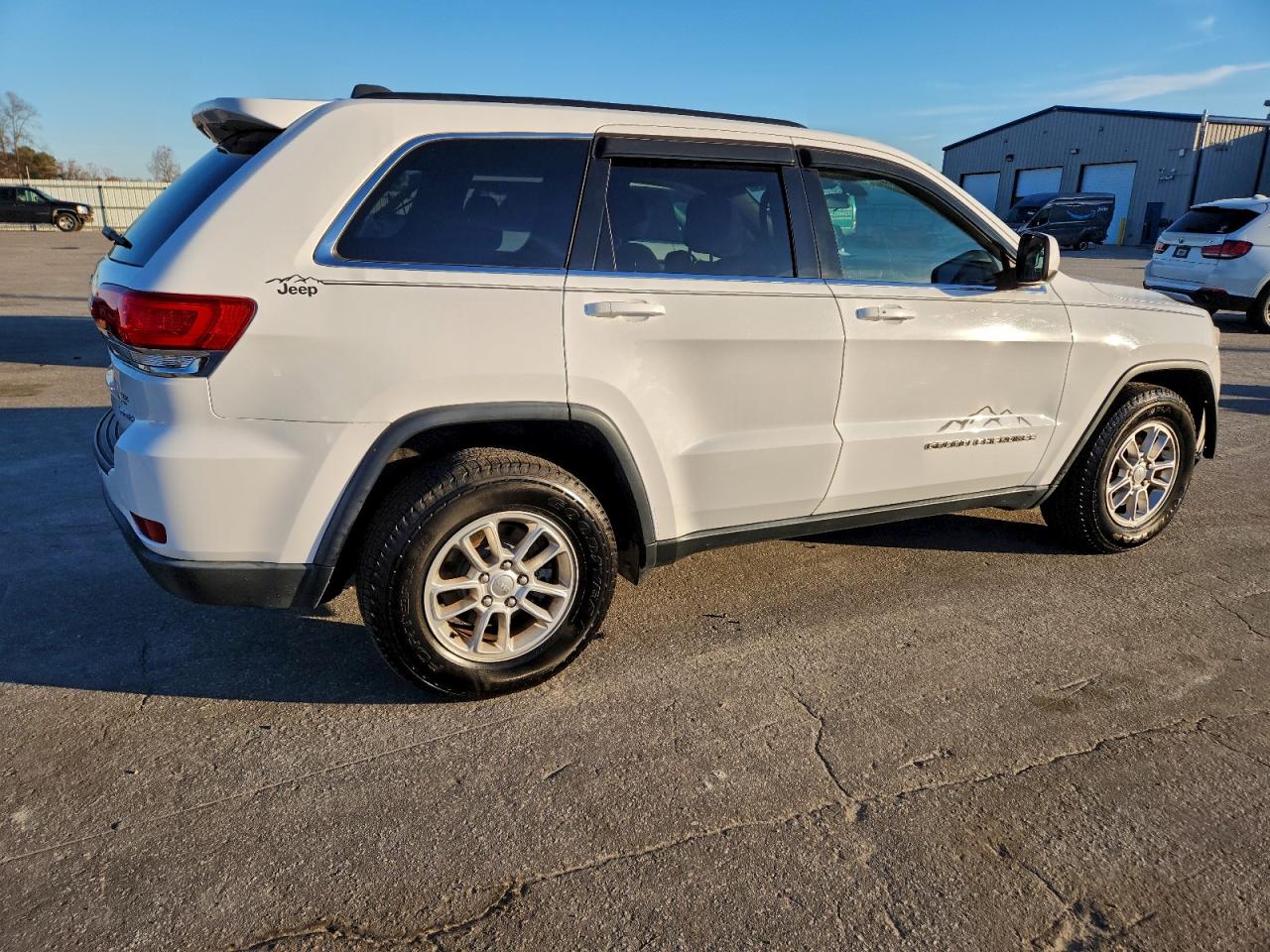 JEEP GRAND CHEROKEE LAREDO