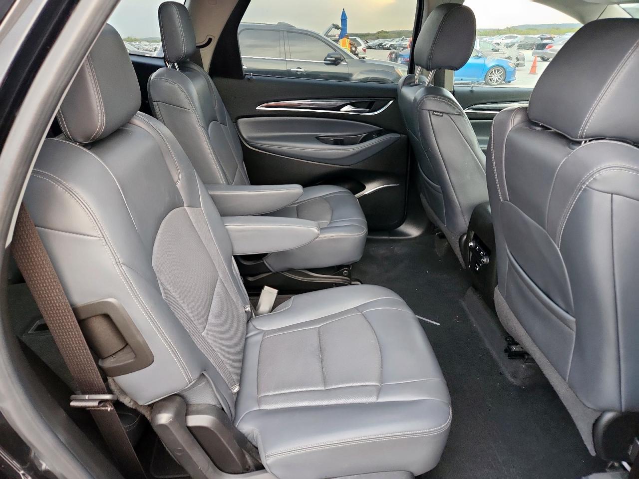 BUICK ENCLAVE ESSENCE