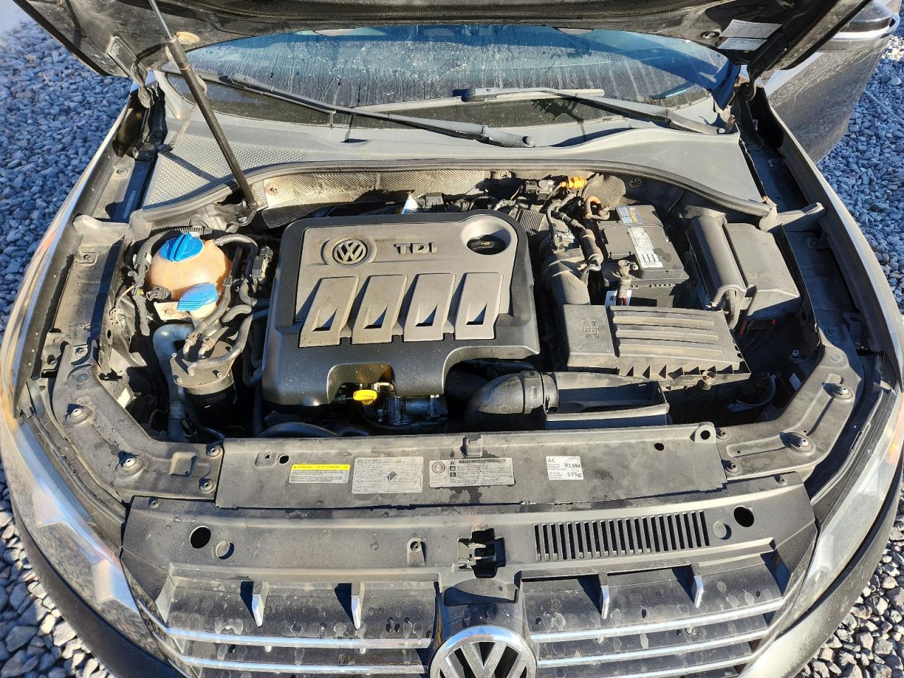 VOLKSWAGEN PASSAT SE
