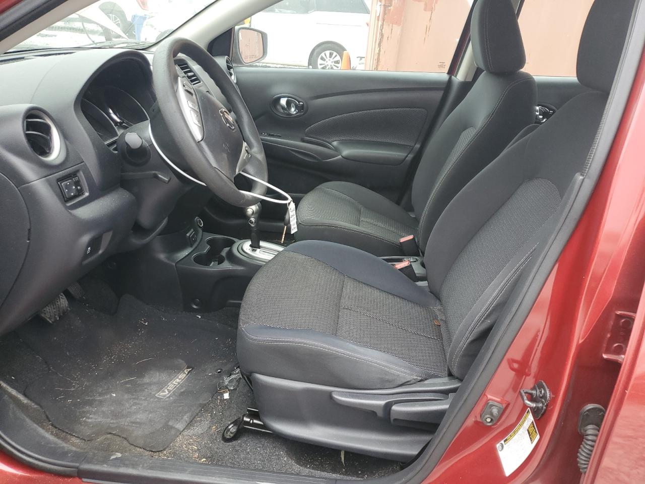 Lot #3302869934 2017 NISSAN VERSA S