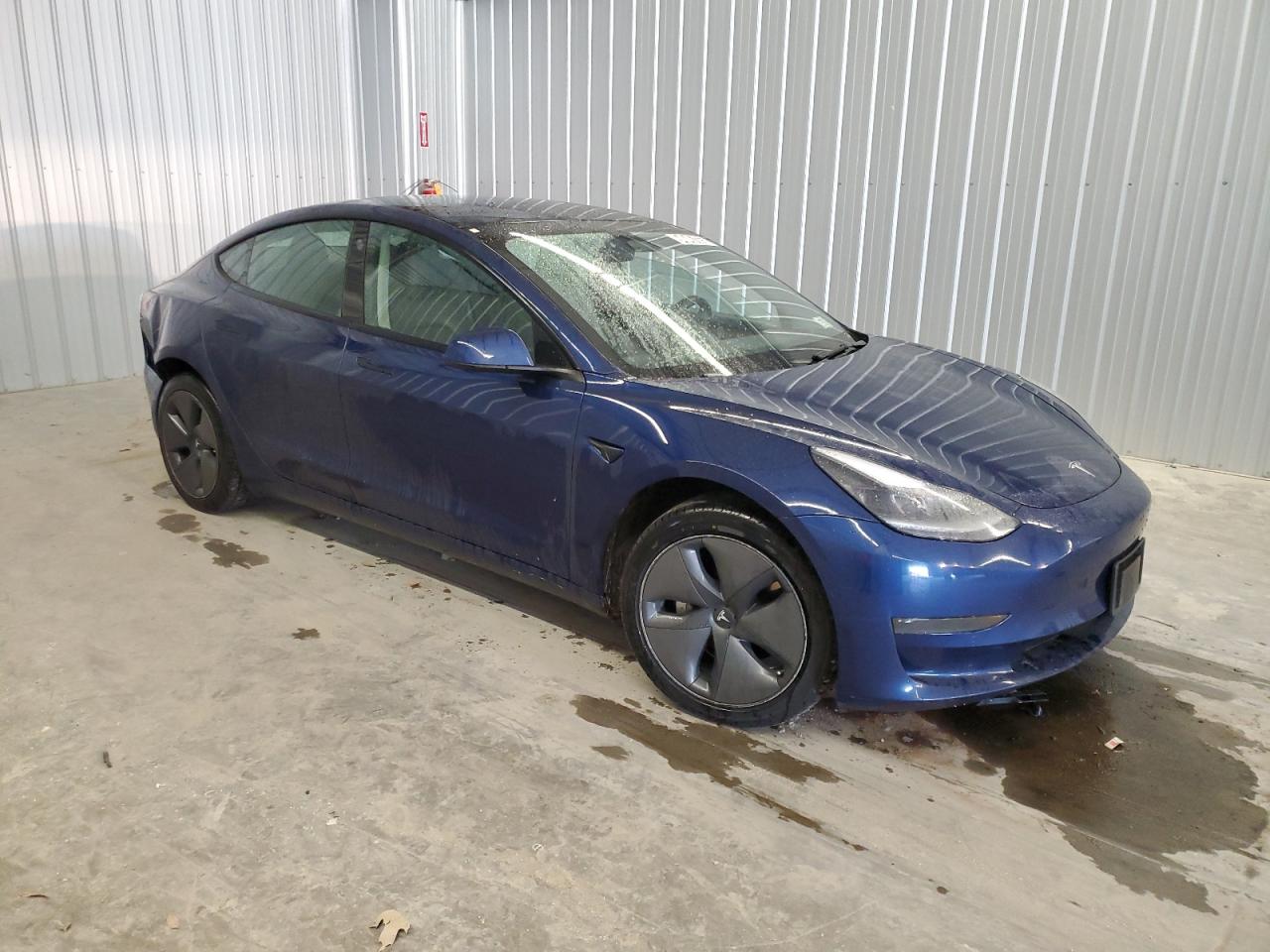 Lot #3304630948 2022 TESLA MODEL 3