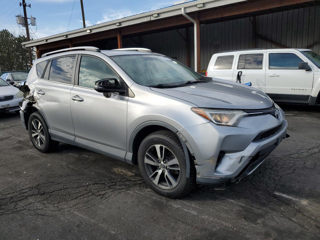 TOYOTA RAV4 XLE