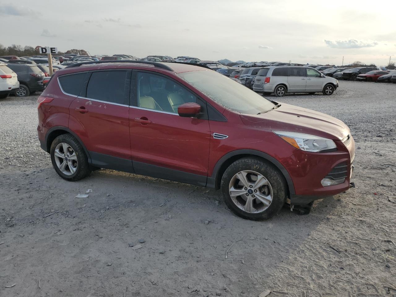 FORD ESCAPE SE
