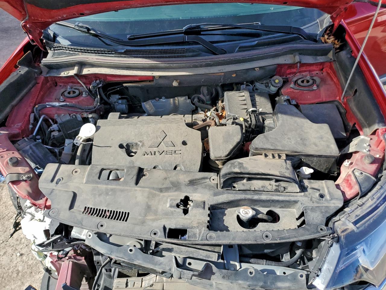 MITSUBISHI OUTLANDER SE