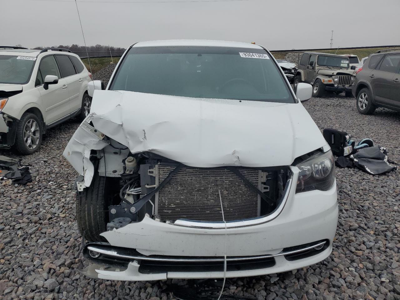 CHRYSLER TOWN & COUNTRY S