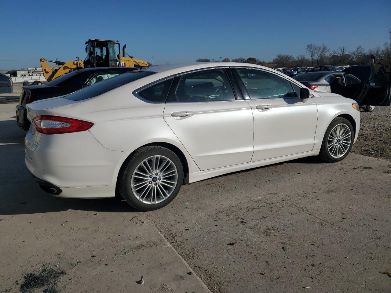 FORD FUSION SE