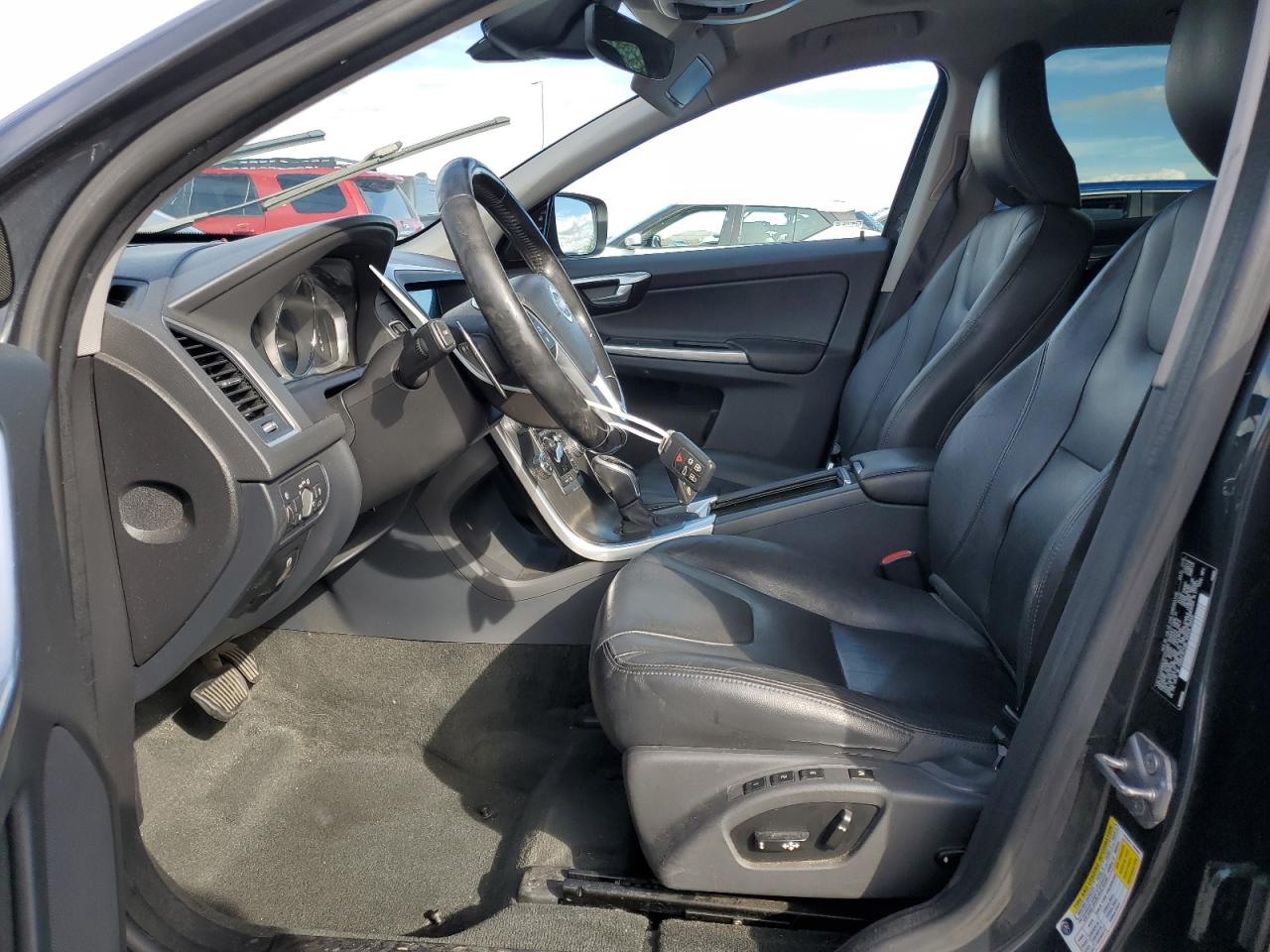 VOLVO XC60 T6 PREMIER