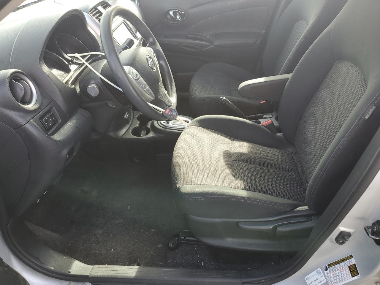 NISSAN VERSA S