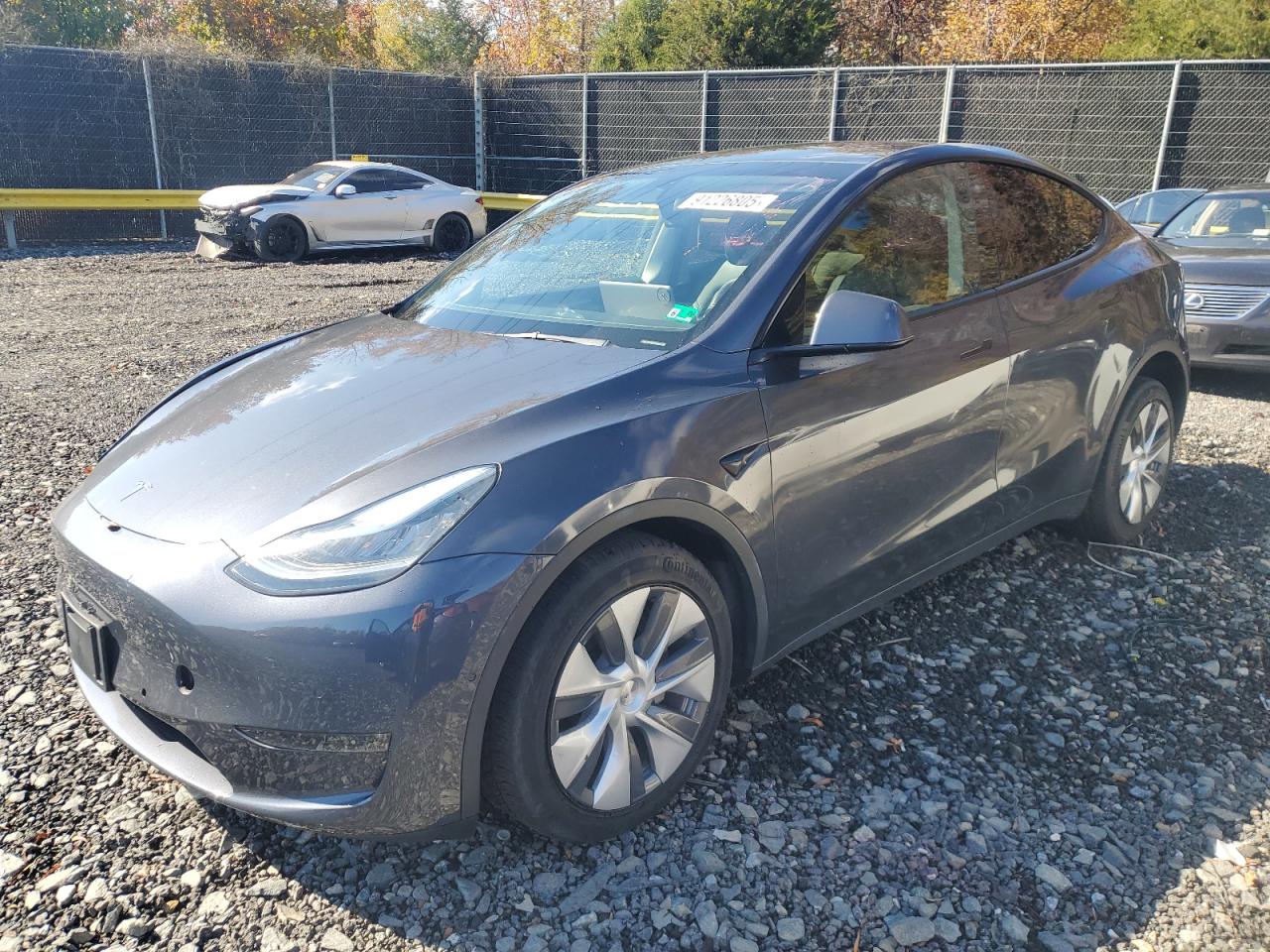 TESLA MODEL Y