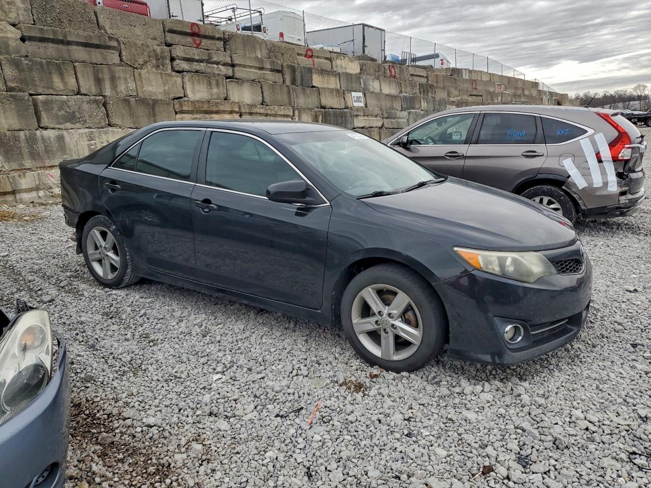 TOYOTA CAMRY L