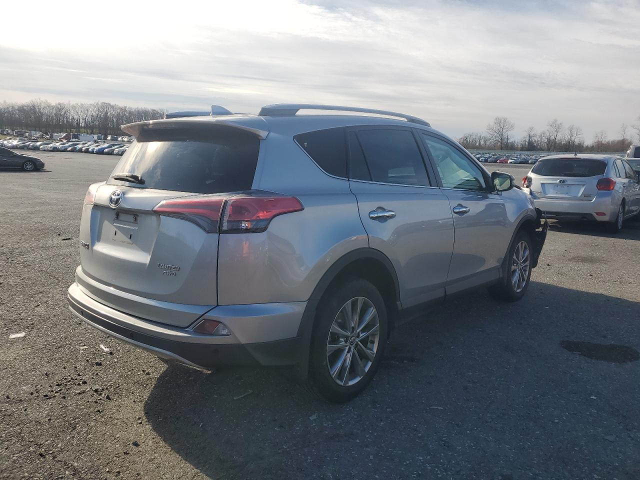 Lot #3301933452 2017 TOYOTA RAV4 LIMIT