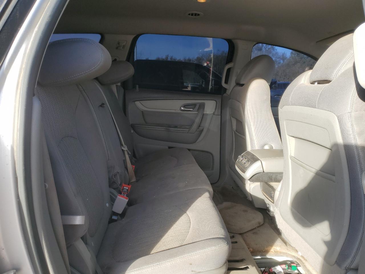 CHEVROLET TRAVERSE LS