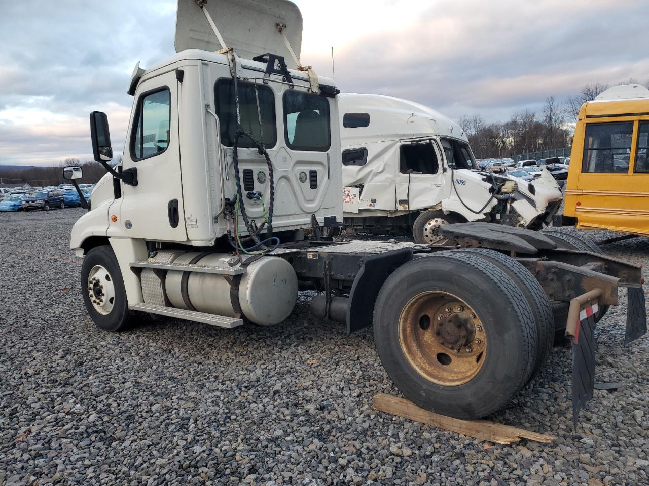 Lot #3290280262 2014 FREIGHTLINER CASCADIA 1