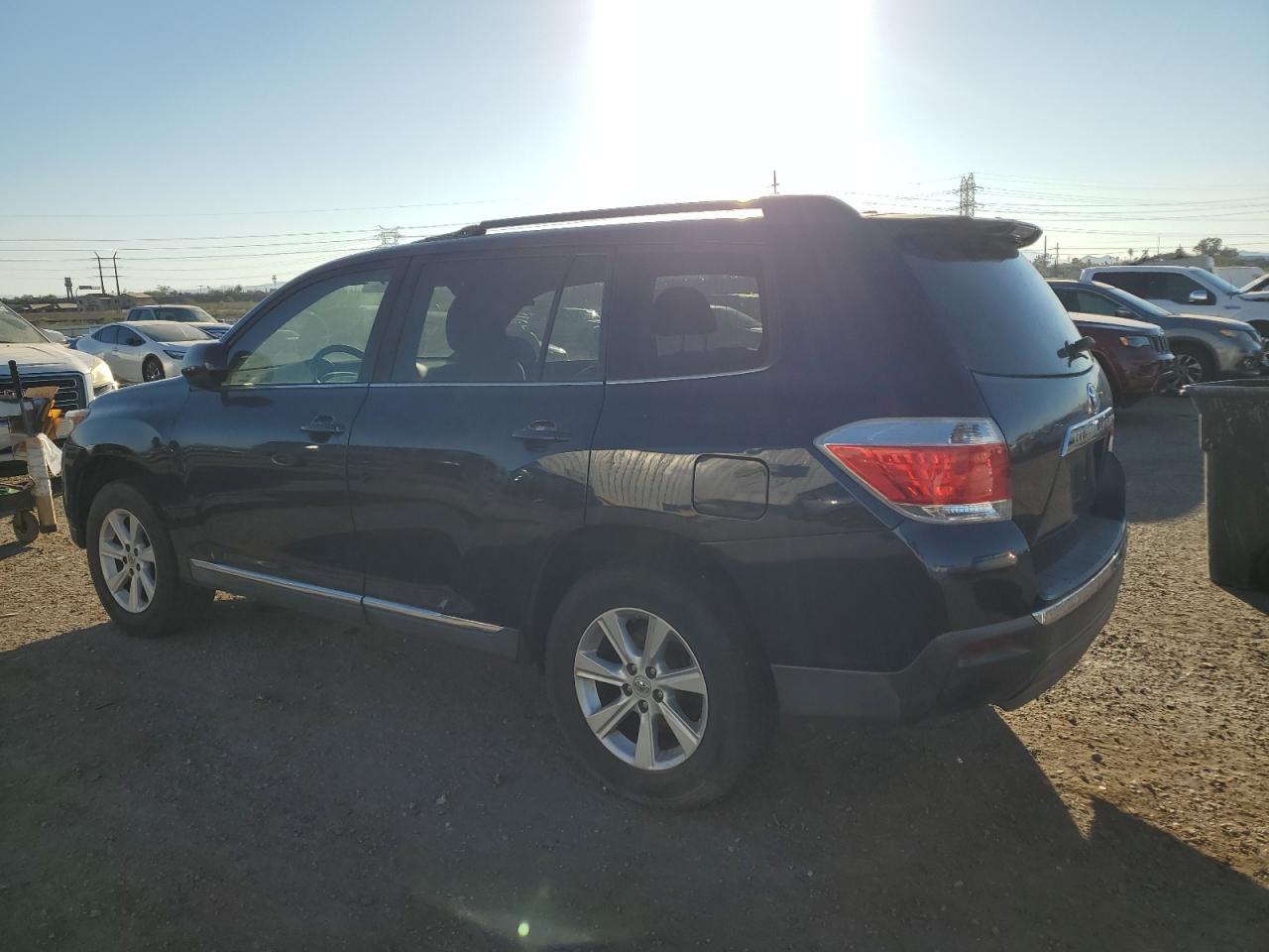 TOYOTA HIGHLANDER BASE