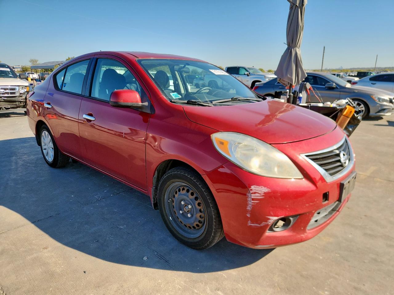 NISSAN VERSA S