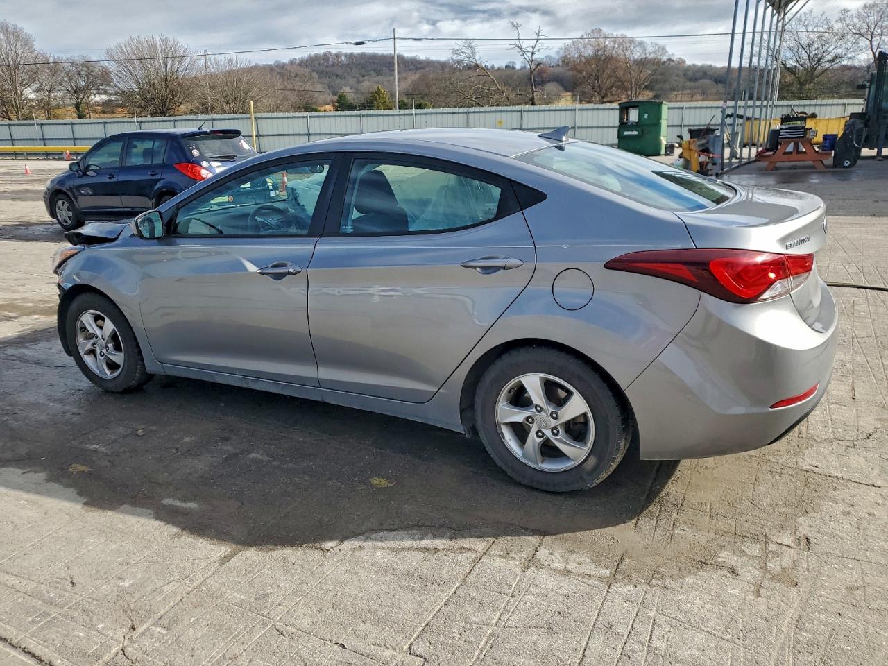 HYUNDAI ELANTRA SE