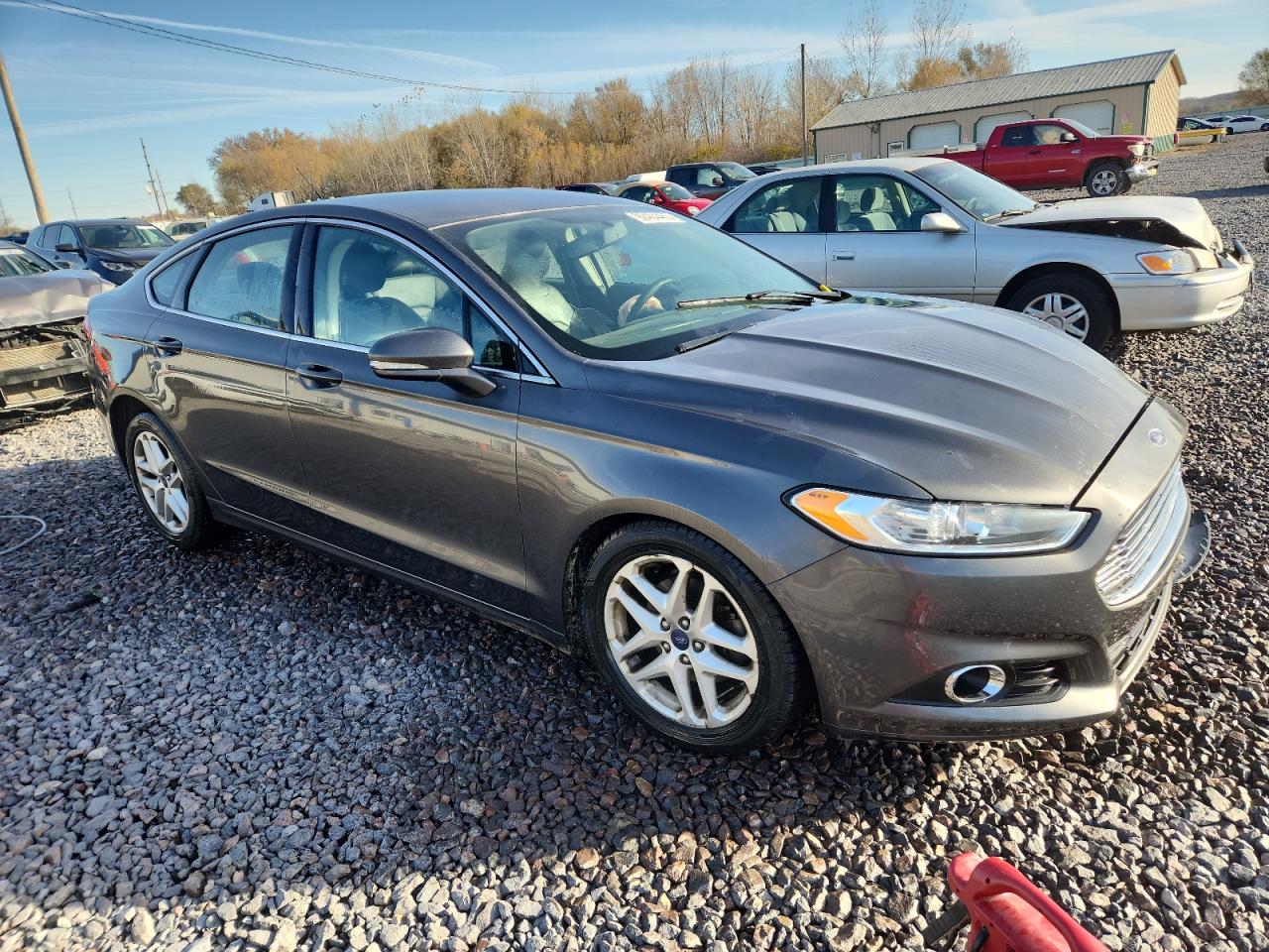 FORD FUSION SE