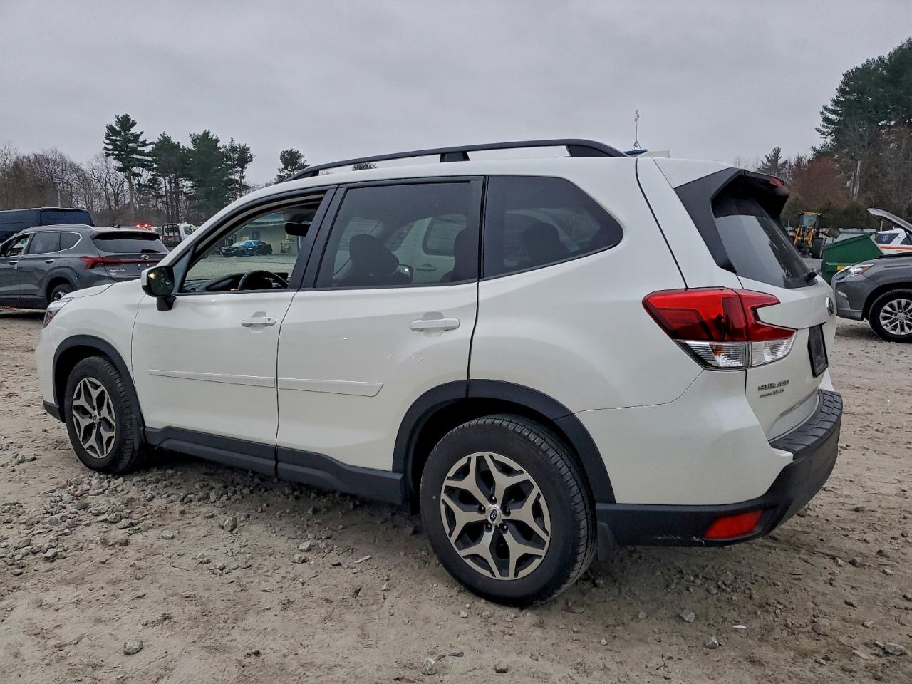SUBARU FORESTER PREMIUM