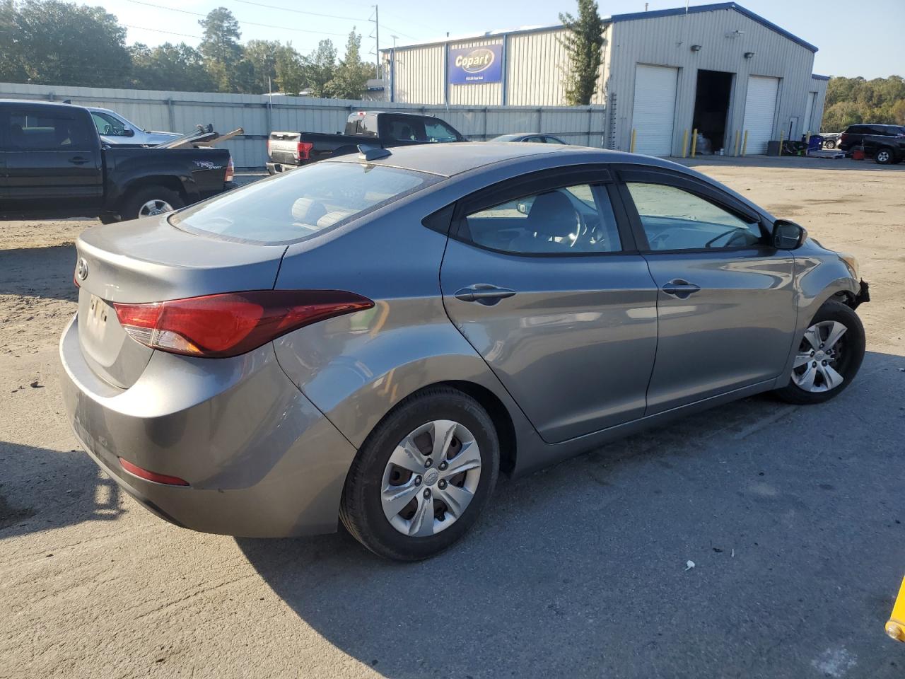 HYUNDAI ELANTRA SE