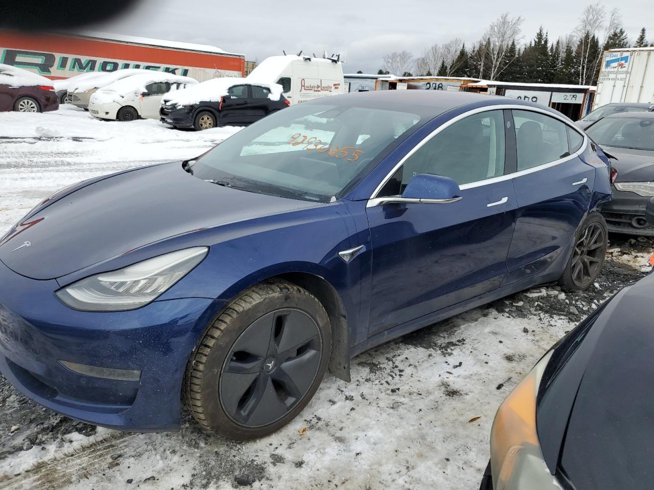 TESLA MODEL 3