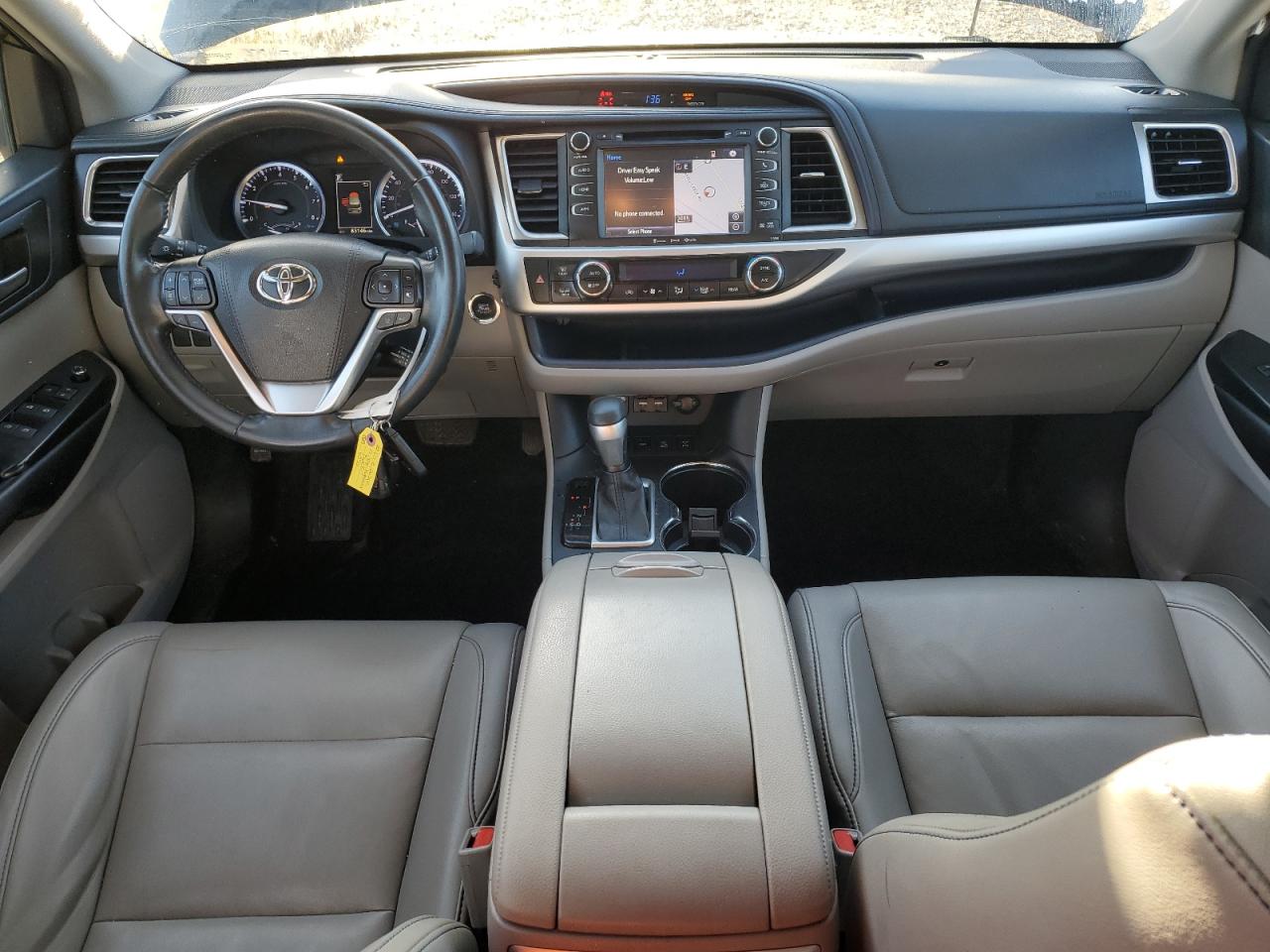 TOYOTA HIGHLANDER SE
