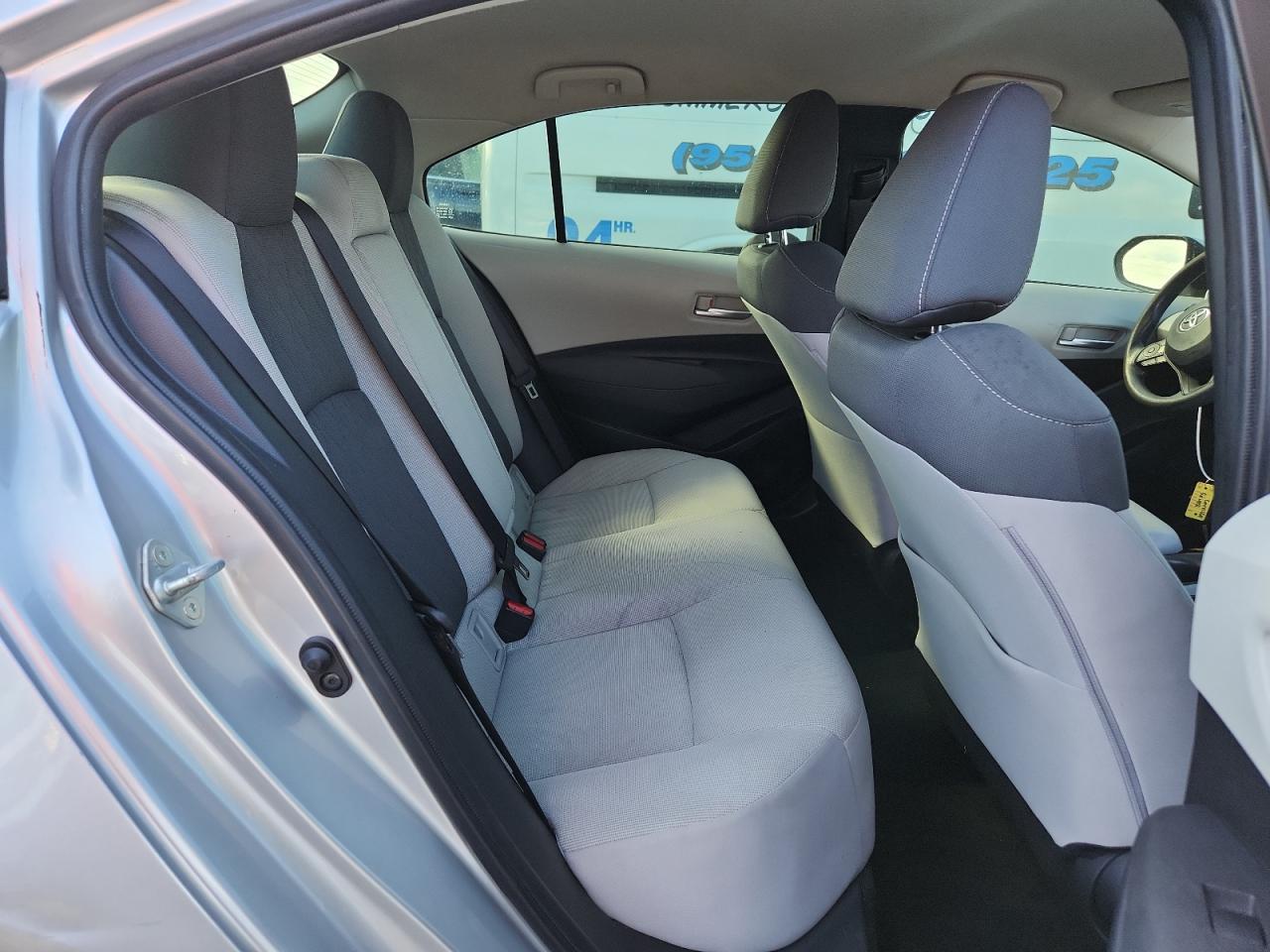 Lot #3301782358 2020 TOYOTA COROLLA LE