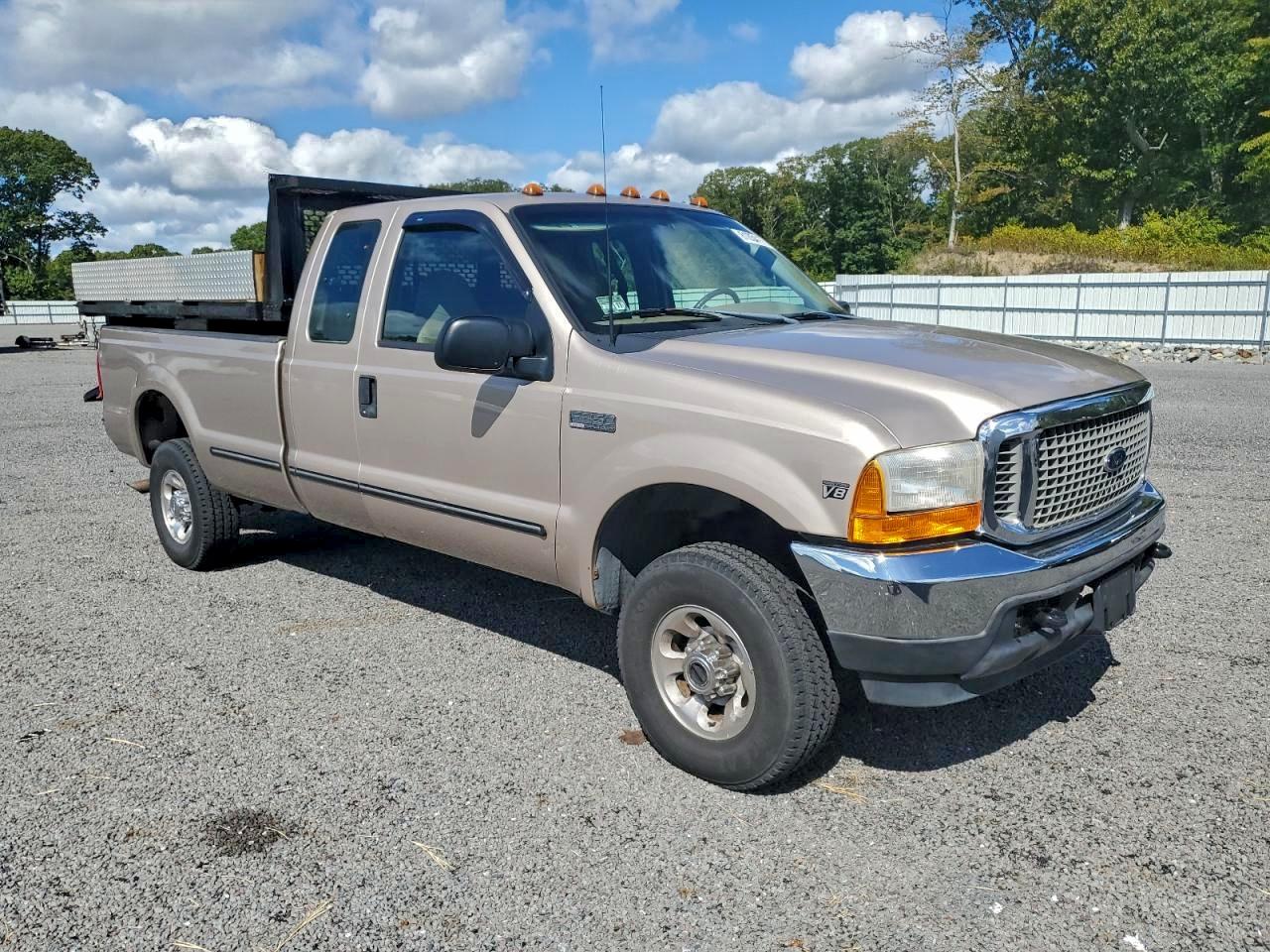 Lot #3297992100 1999 FORD F350 SRW S