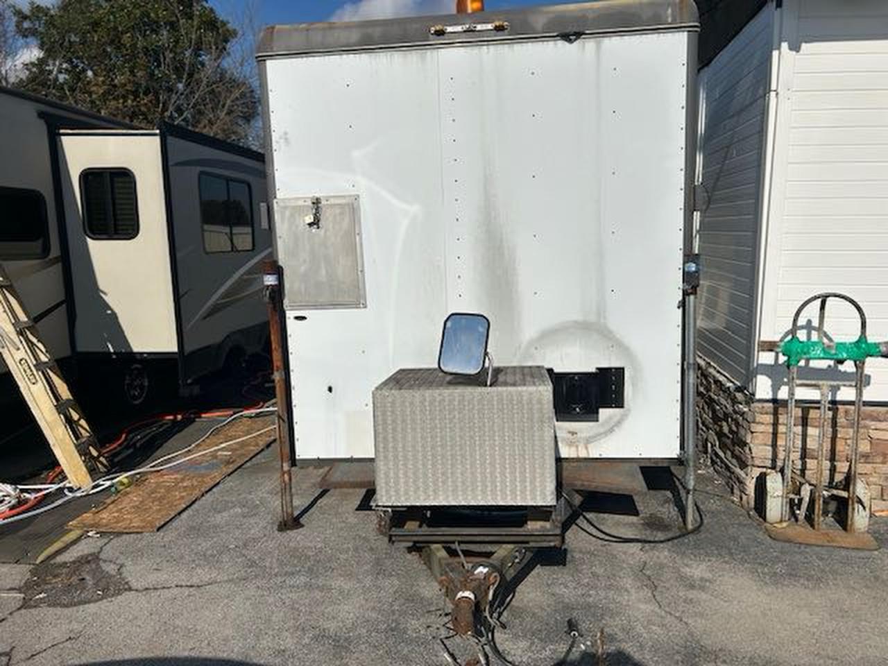 Lot #3296298409 1997 M2XC OFFICE