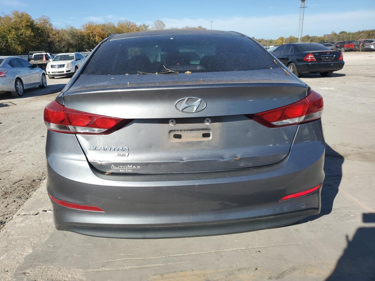 HYUNDAI ELANTRA SE