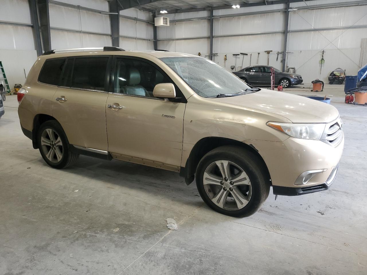 TOYOTA HIGHLANDER LIMITED