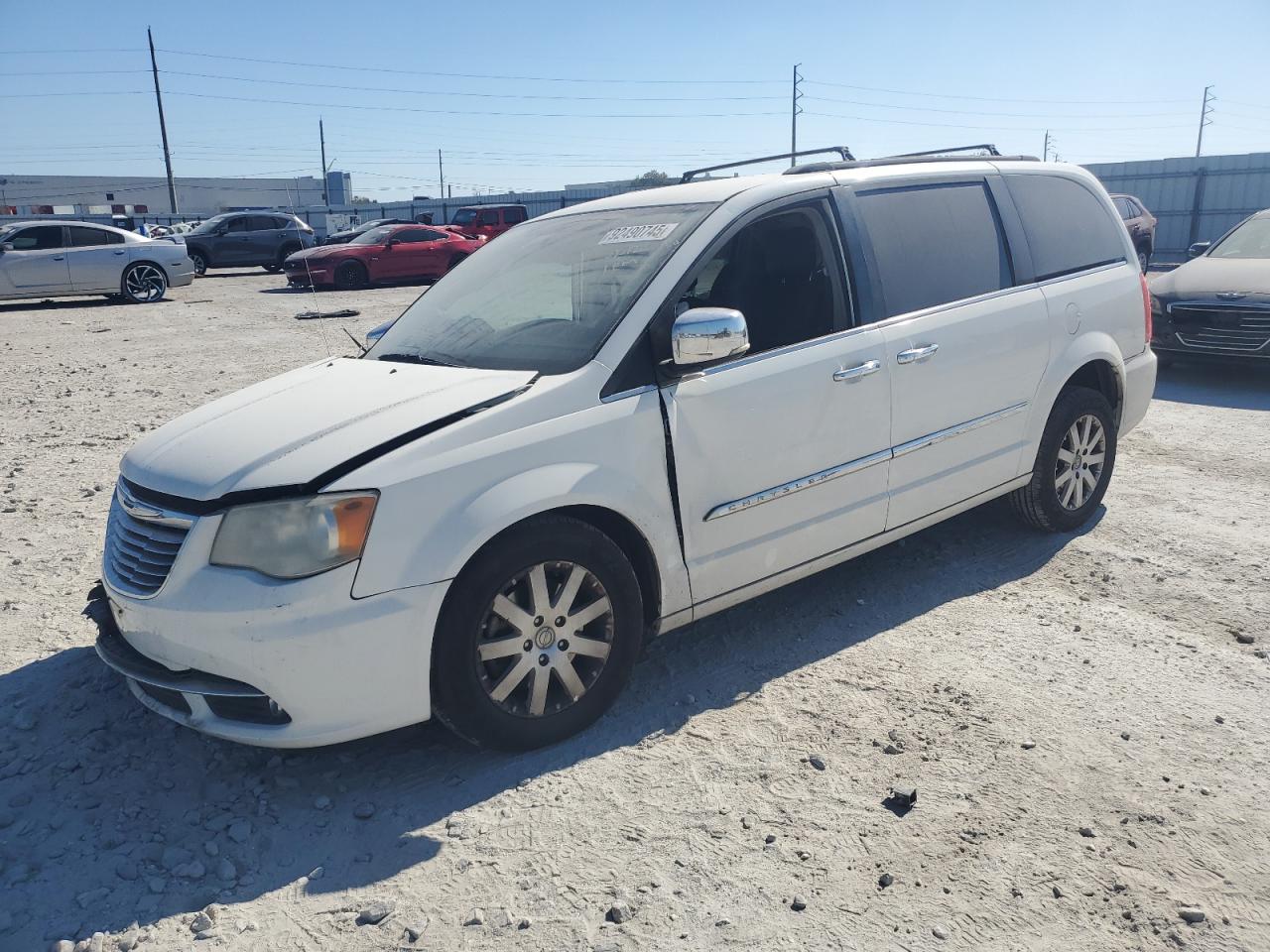 CHRYSLER TOWN & COUNTRY TOURING L