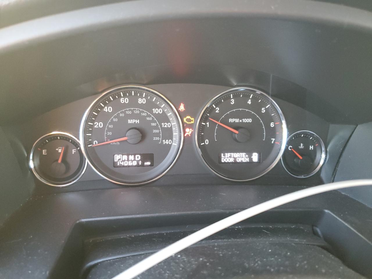 JEEP COMMANDER SPORT