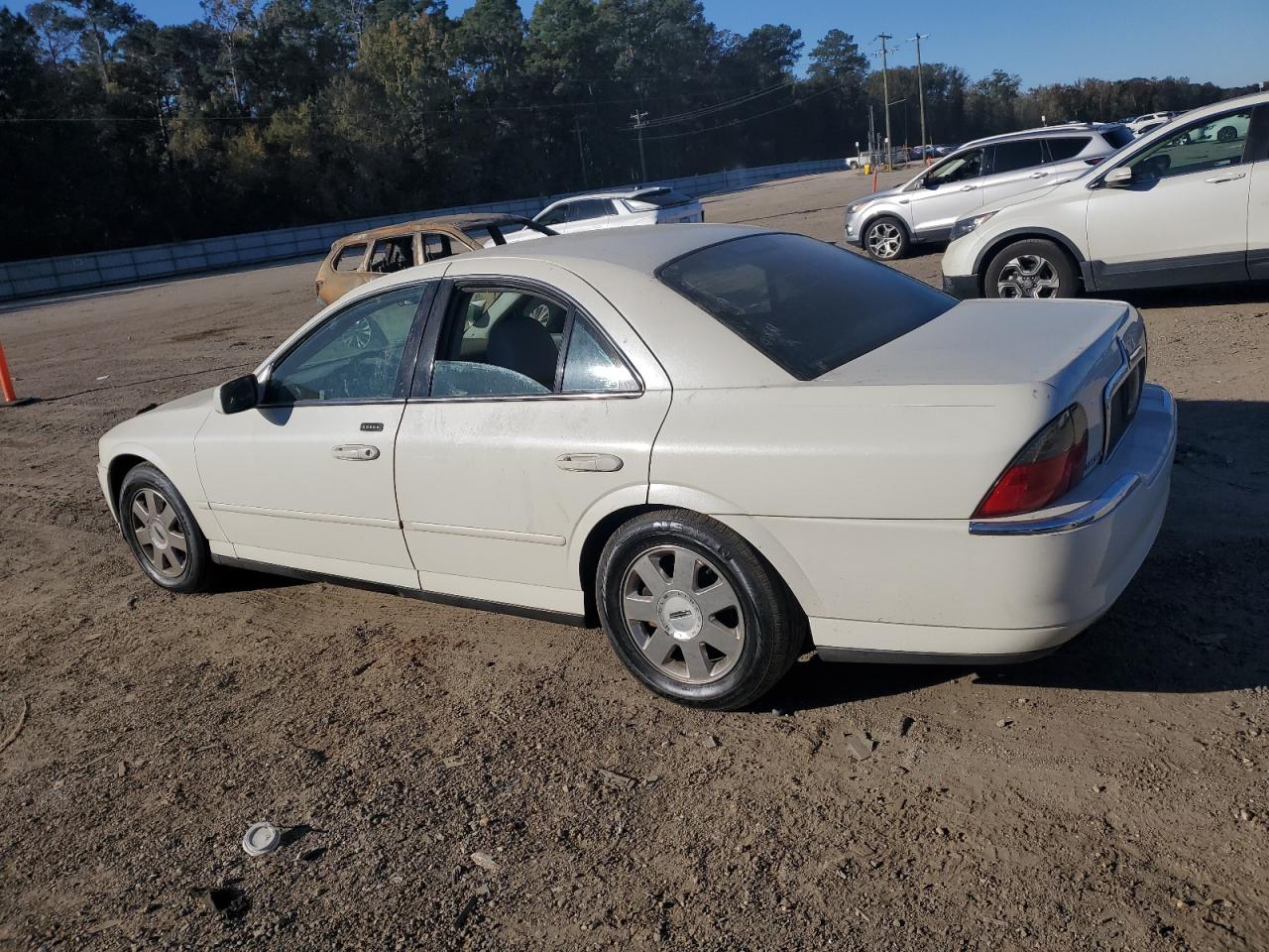 Lot #3302811908 2004 LINCOLN LS
