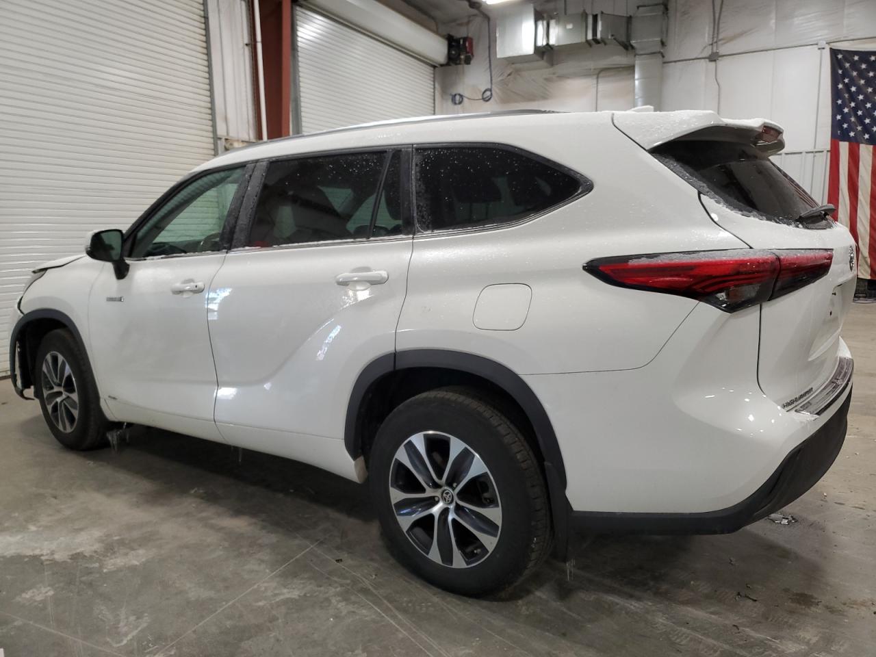 TOYOTA HIGHLANDER HYBRID XLE