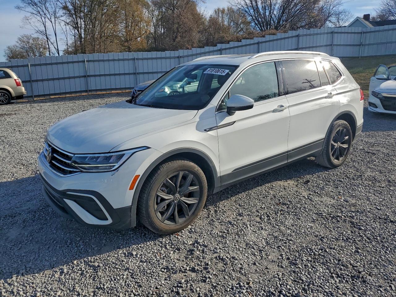 VOLKSWAGEN TIGUAN SE