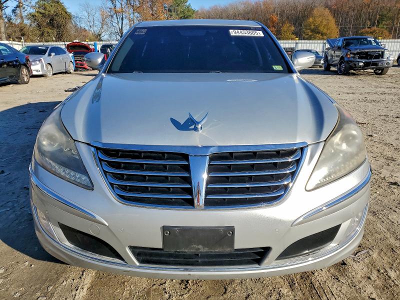 2011 HYUNDAI EQUUS SIGN #3303816457