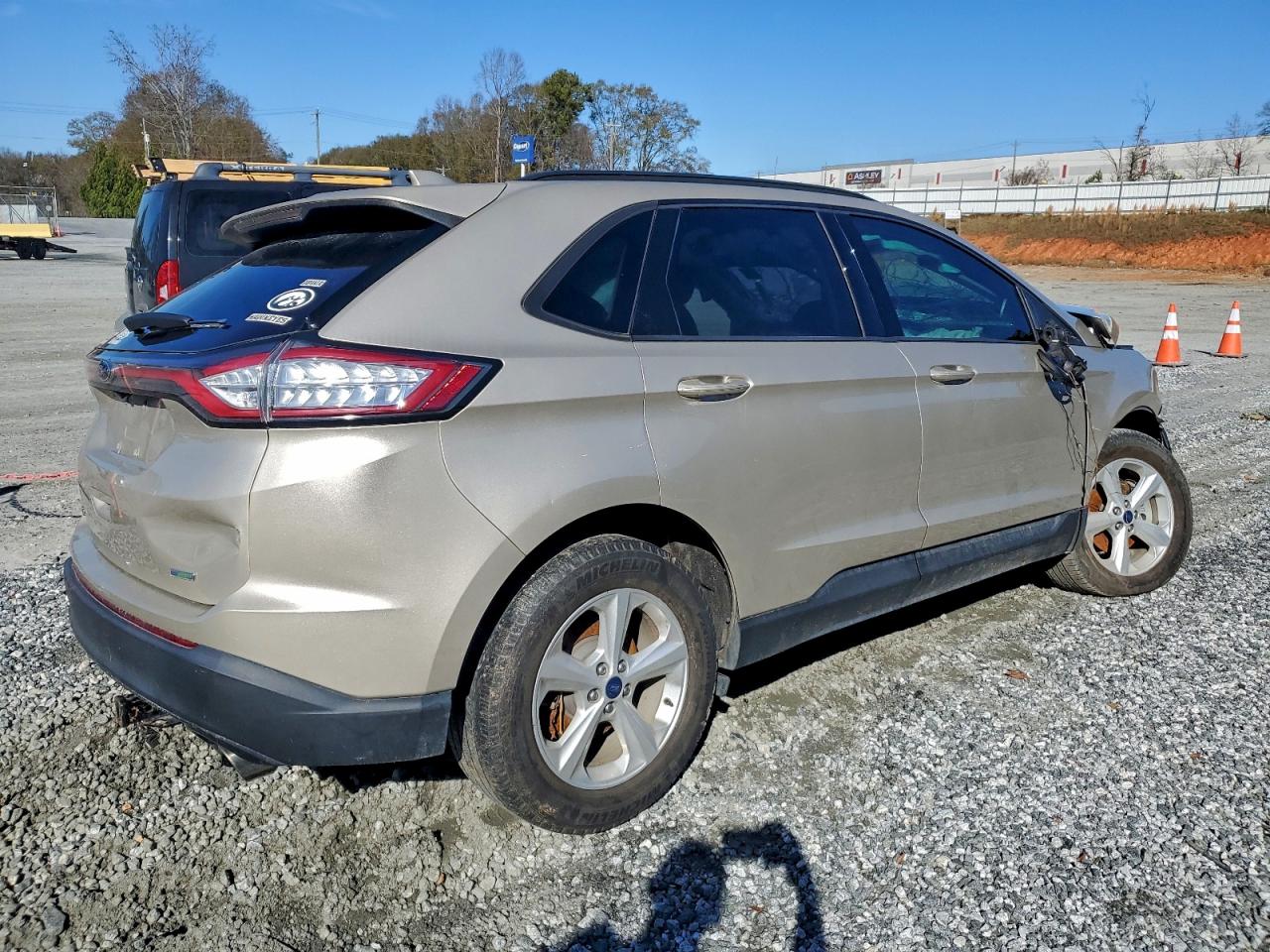 FORD EDGE SE