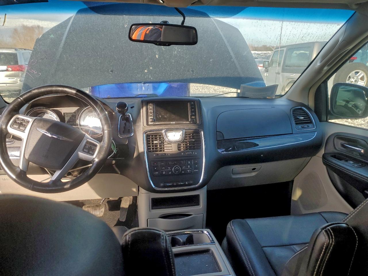 CHRYSLER TOWN & COUNTRY TOURING