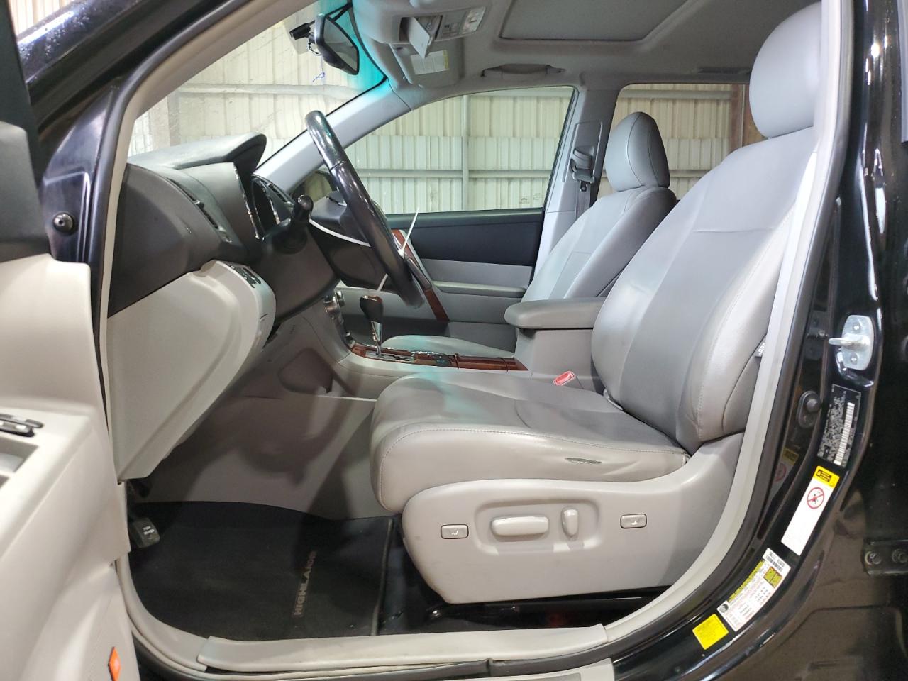 TOYOTA HIGHLANDER LIMITED