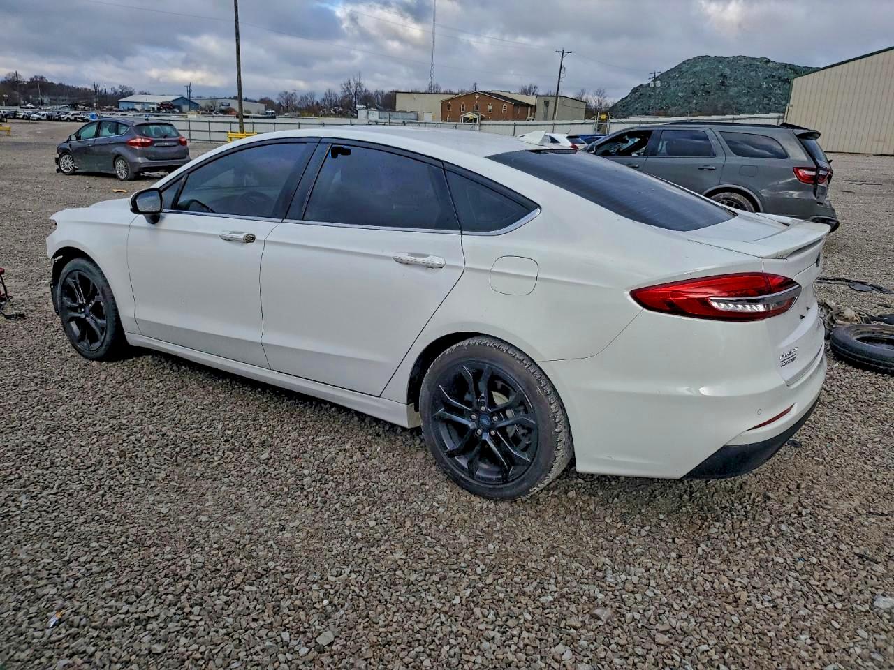 FORD FUSION SE