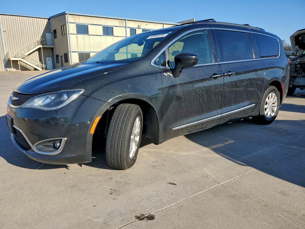 Lot #3296333409 2017 CHRYSLER PACIFICA T