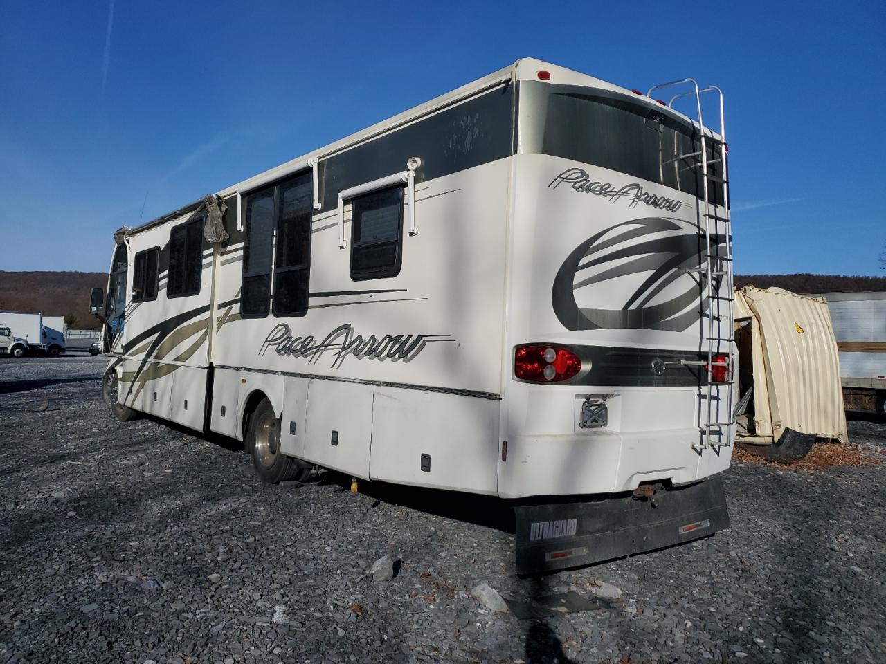 Lot #3290239266 2004 WORKHORSE CUSTOM CHASSIS MOTORHOME