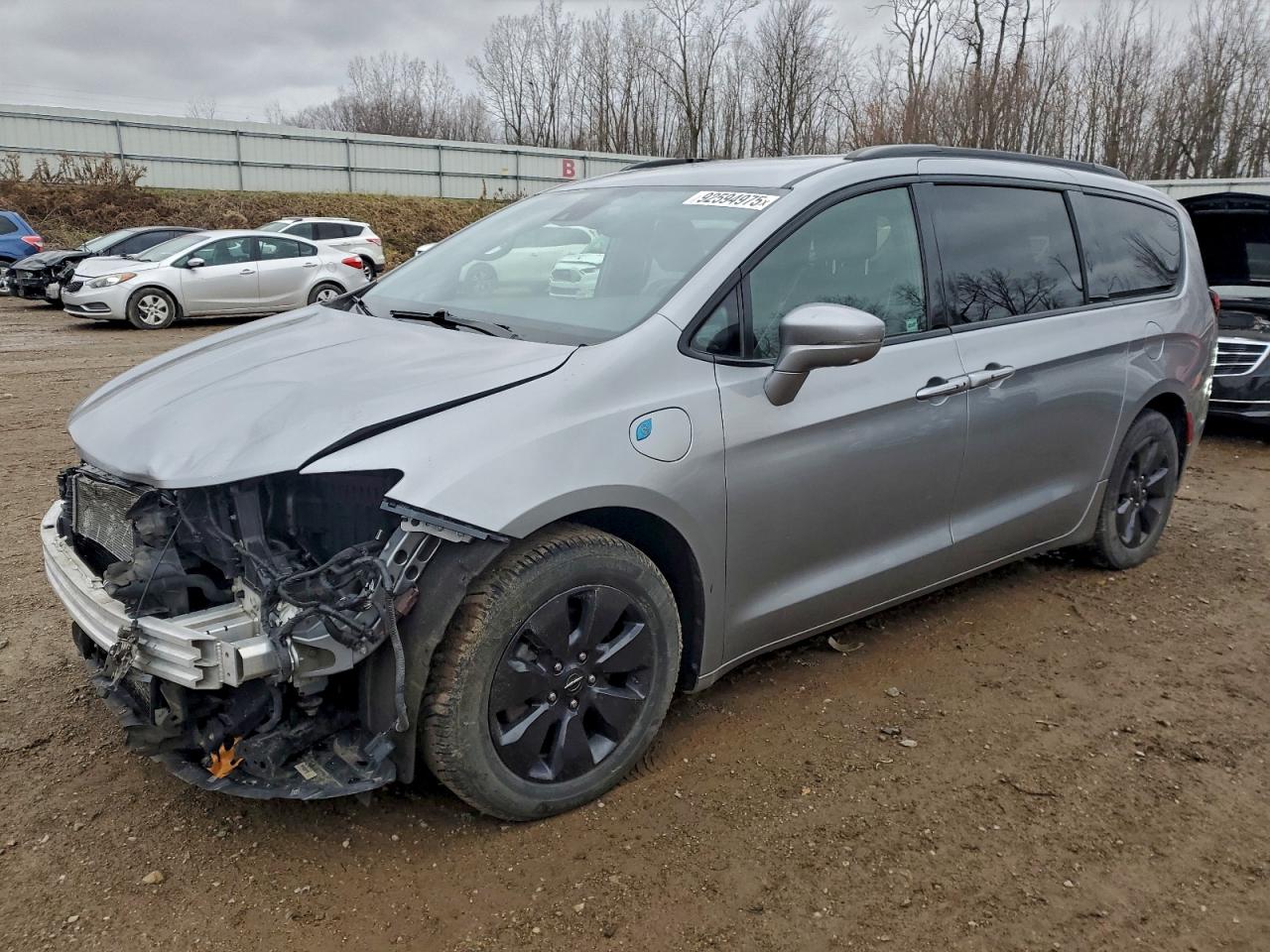 CHRYSLER PACIFICA HYBRID LIMITED