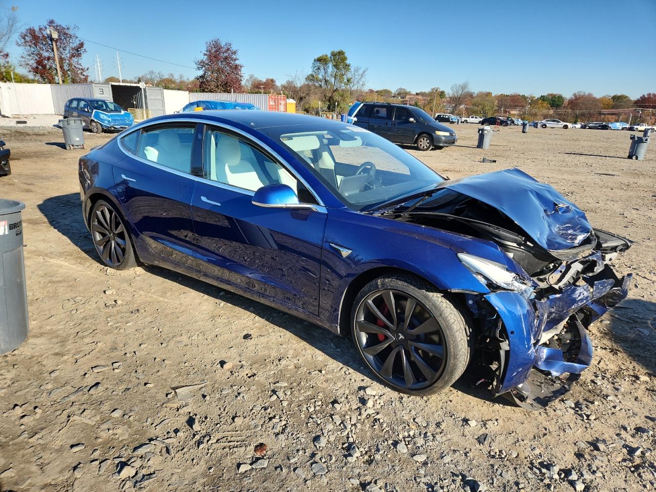 TESLA MODEL 3