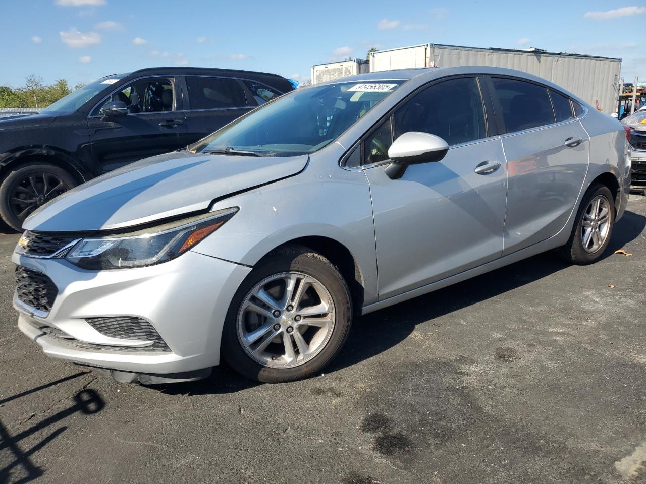 Lot #3310302078 2017 CHEVROLET CRUZE LT